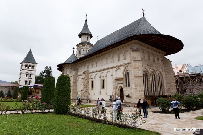 monasterio de putna monasterio de putna