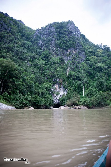 paseo en barca en tham kong lo