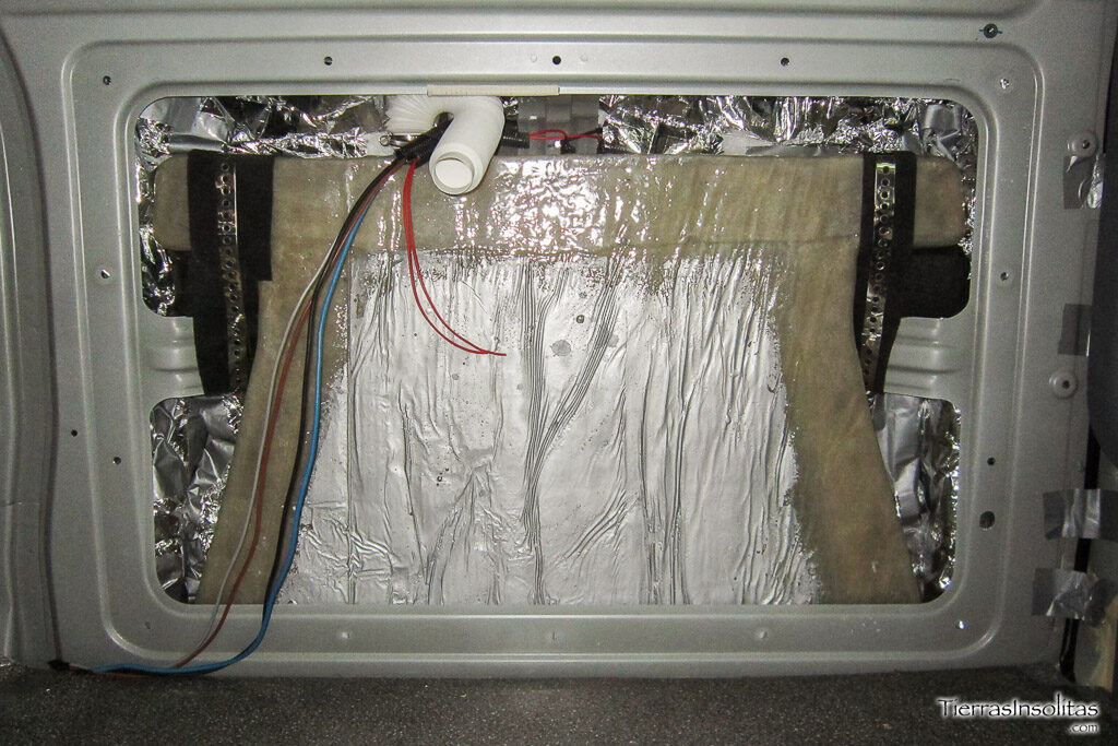 instalación depósito aguas grises interior furgoneta camper