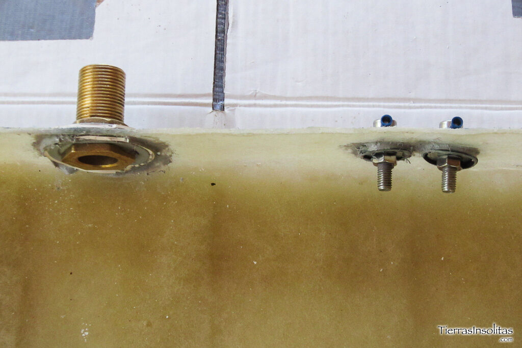 toma desagüe fregadera y niveles máximo