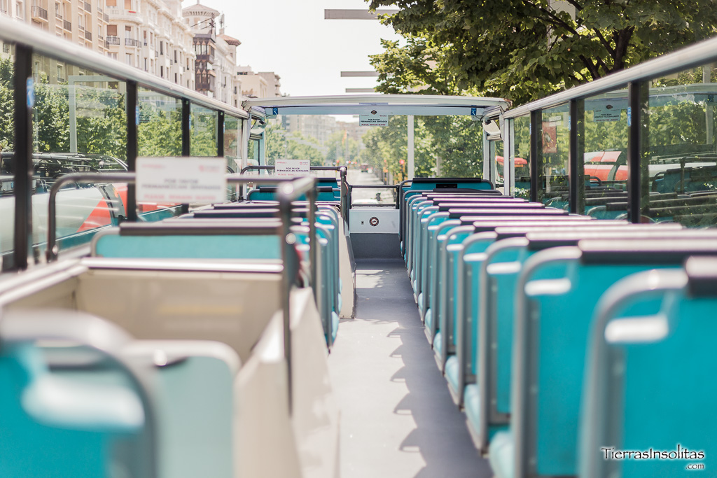 bus turístico diurno