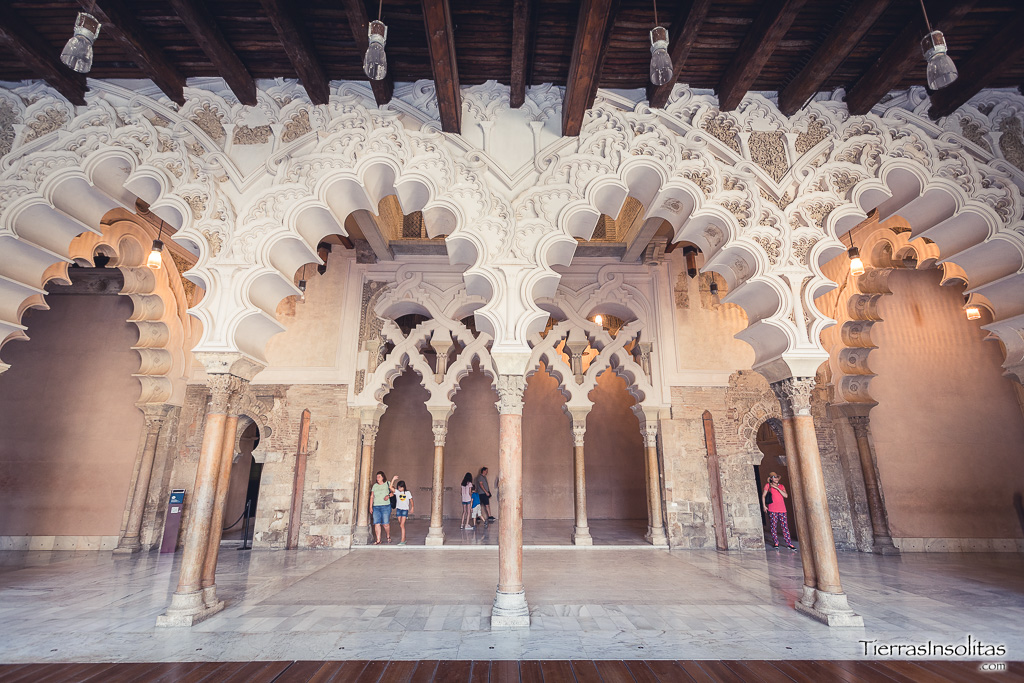 palacio de la aljaferia