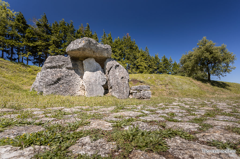 dolmen de aitzkomendi qué ver álava